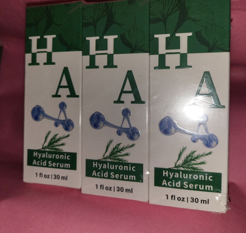 Hyaluronic Acid Serum - Green and White